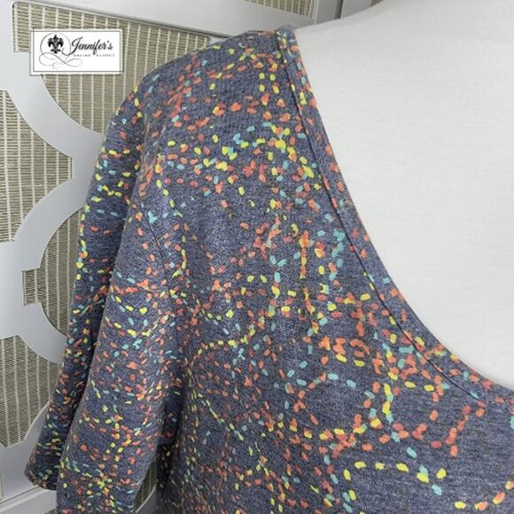 LuLaRoe Multicolored Abstract Scoop Neck Short Sleeve Perfect T Size L - Picture 5 of 11